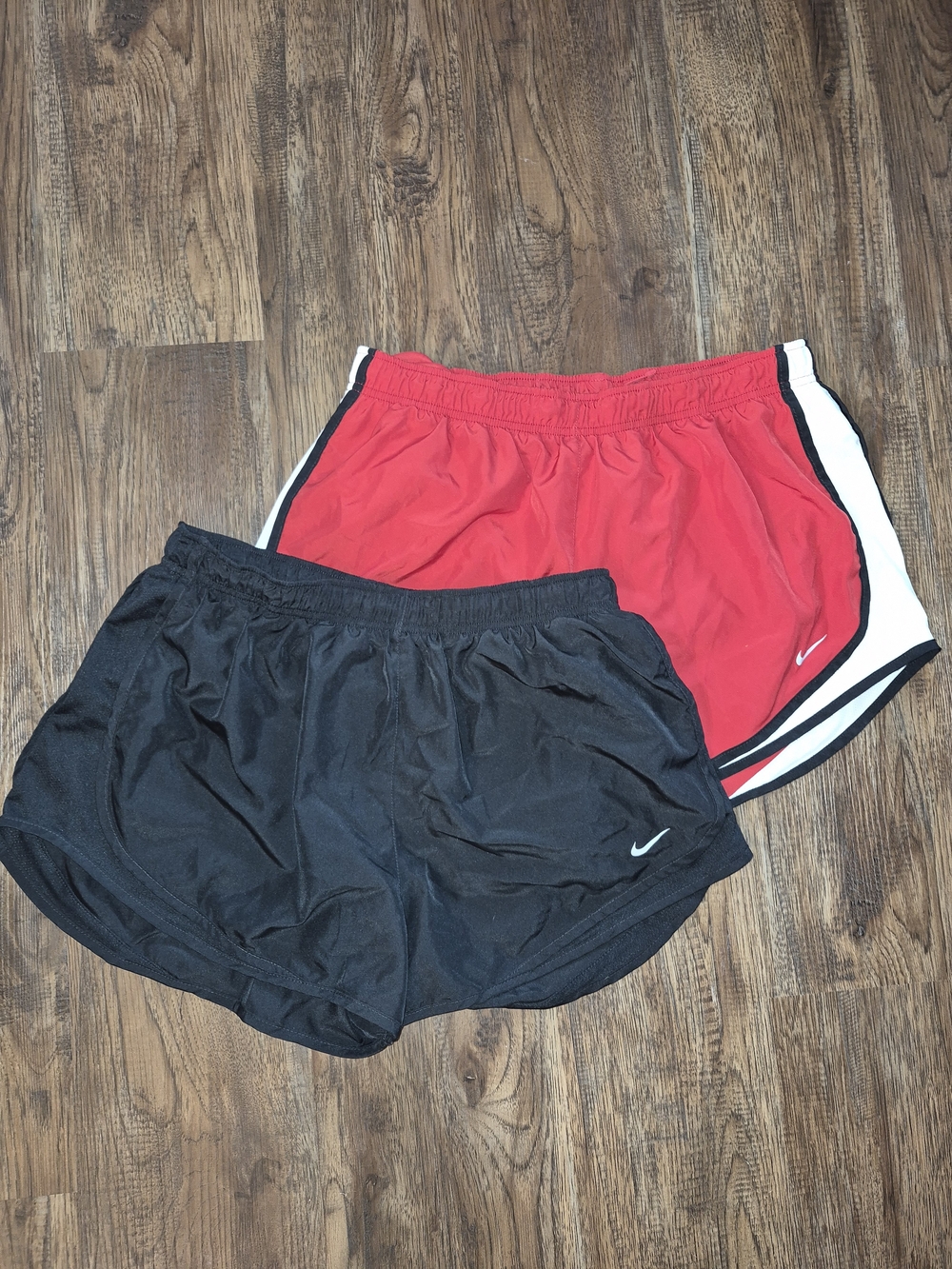 2 Pair Nike Dri Fit Women’s Running Shorts Black and Red Sz XL